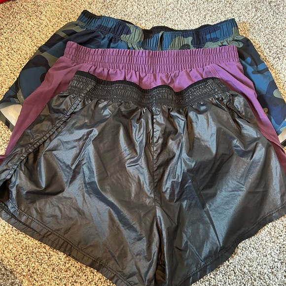 Running shorts bundle size small! - Picture 10 of 16